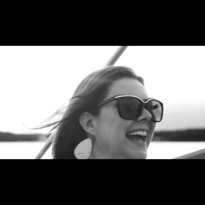 Meet your Posher, Janelle